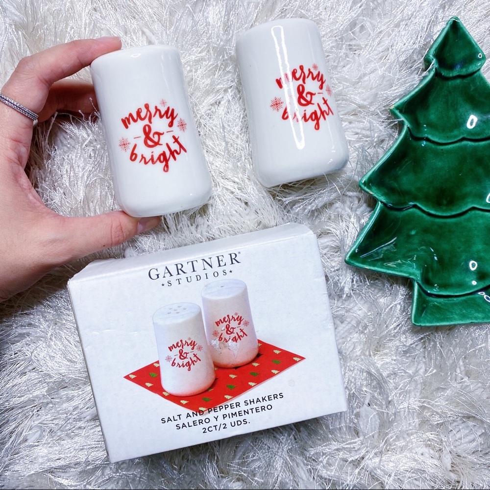 NEW Merry & Bright Salt & Pepper Shakers